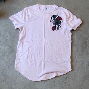Pink Hollister tee!